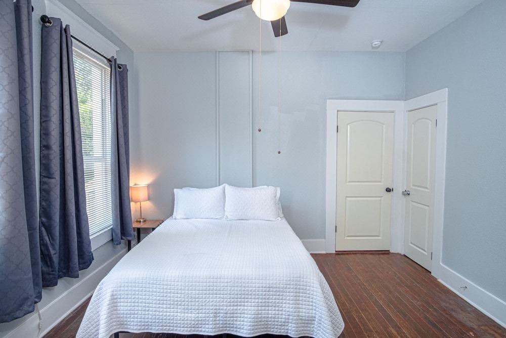 Photo of Bedroom in Southtown