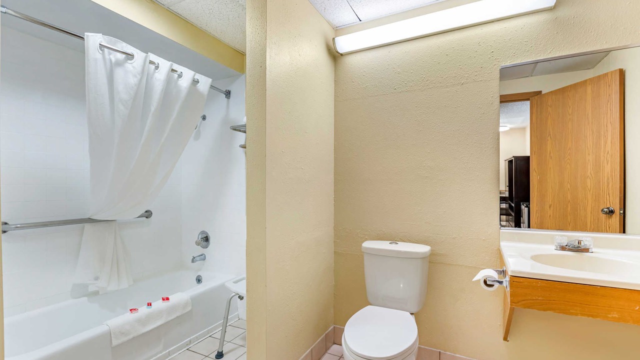 Photo of Bathroom in Urbandale