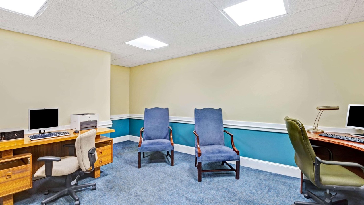 Photo of Livingroom in Seekonk