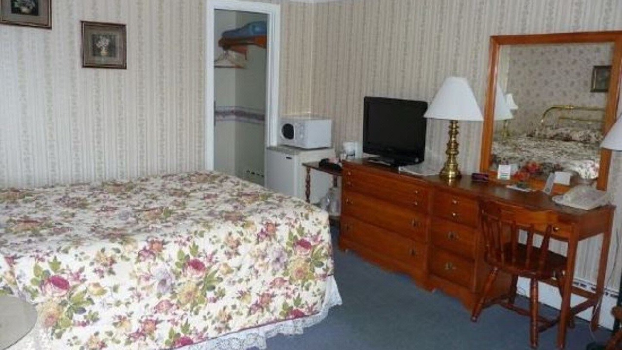 Photo of Others in Bennington