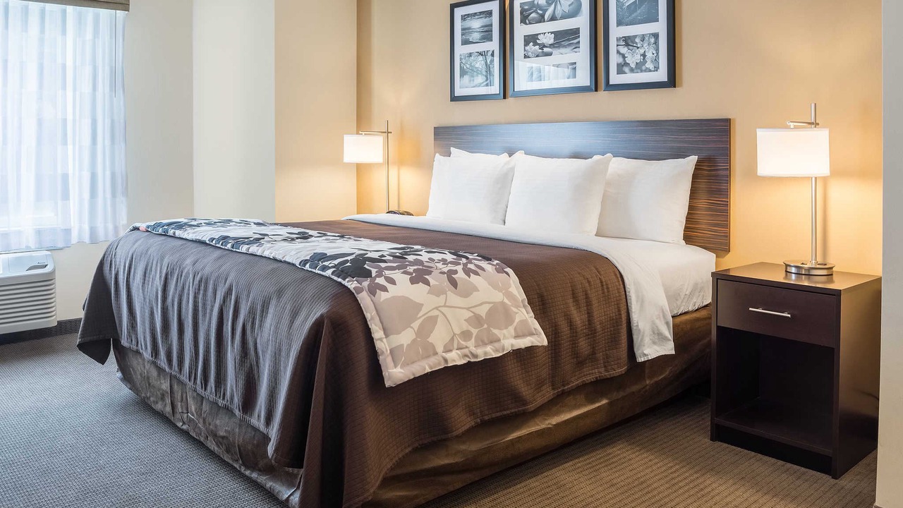 Photo of Bedroom in Mountain View District