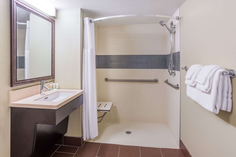 Photo of Bathroom in Gateway