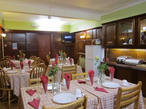 Photo of Livingroom in St. Margarets and North Twickenham
