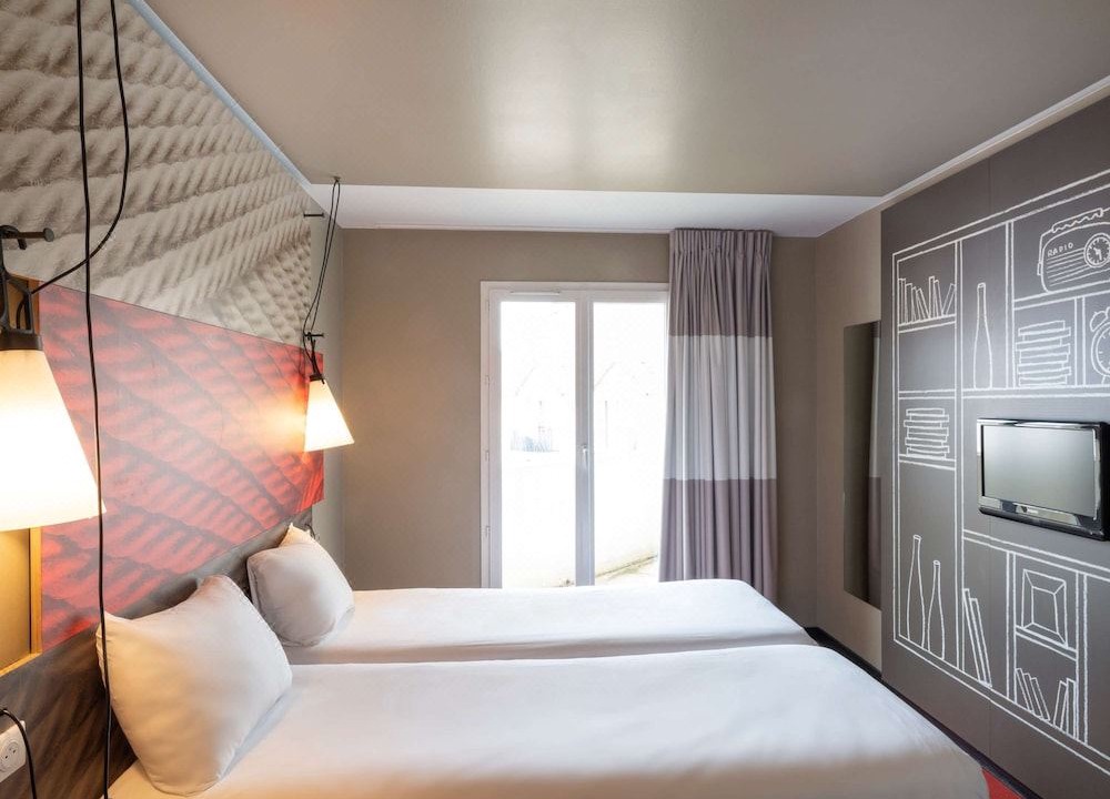 Photo of Bedroom in Saint-Gratien