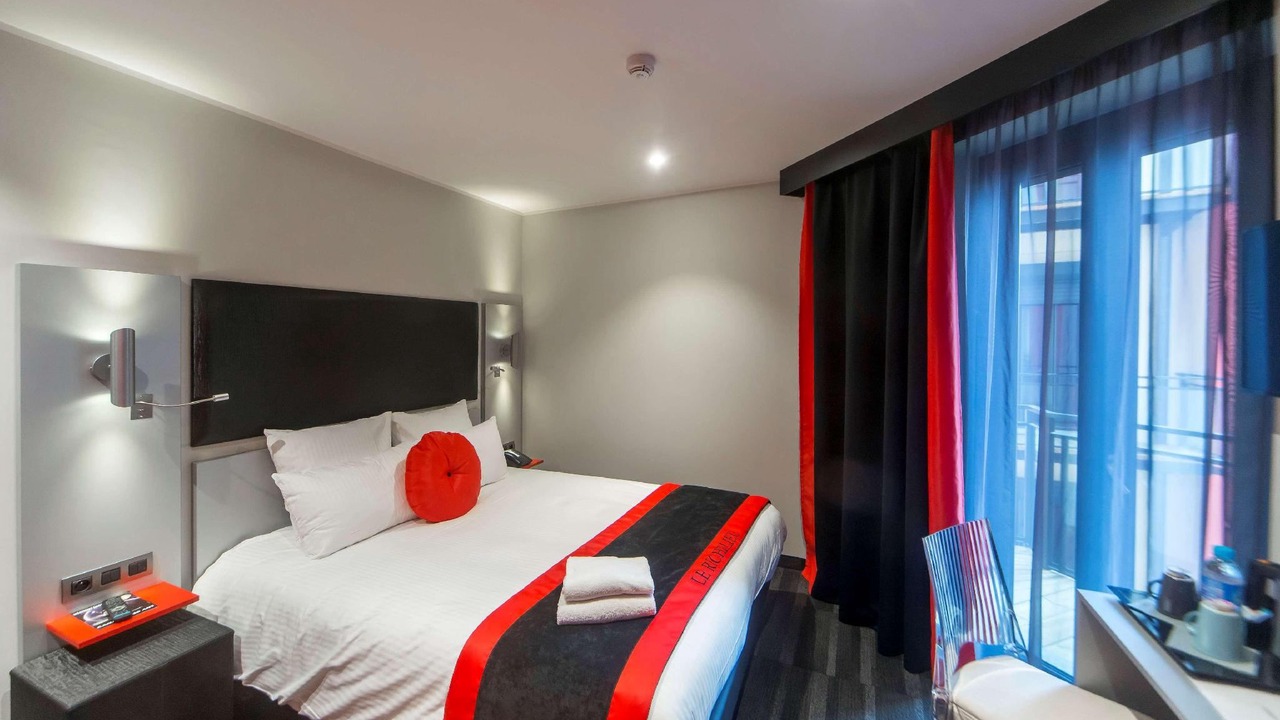 Photo of Bedroom in Jules Ferry - Recamier