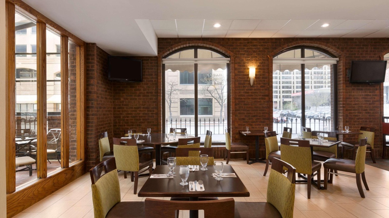 Photo of Livingroom in Downtown West
