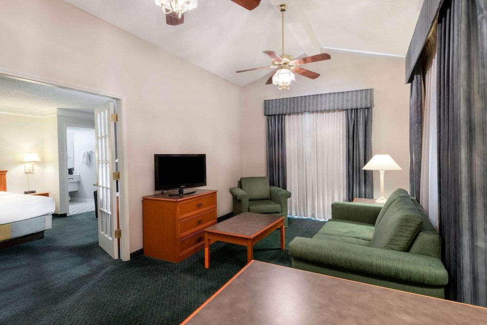 Photo of Livingroom in Farmington