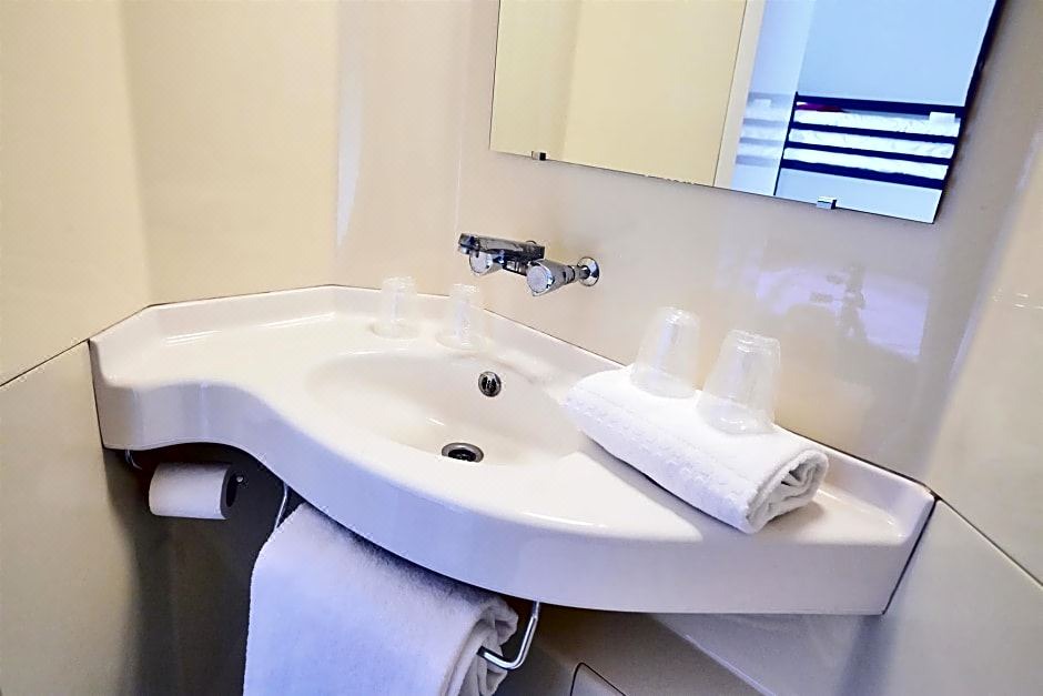 Photo of Bathroom in Charleville-Mezieres