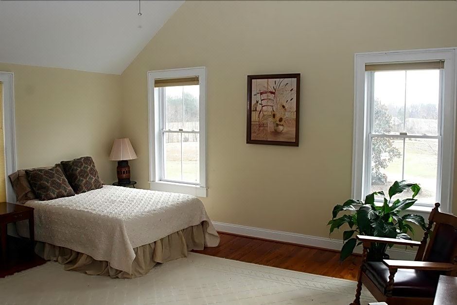 Photo of Bedroom in Alton