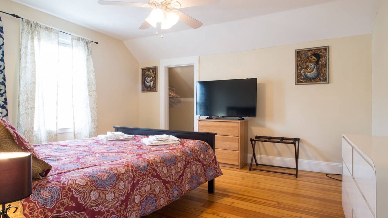 Photo of Bedroom in Salem