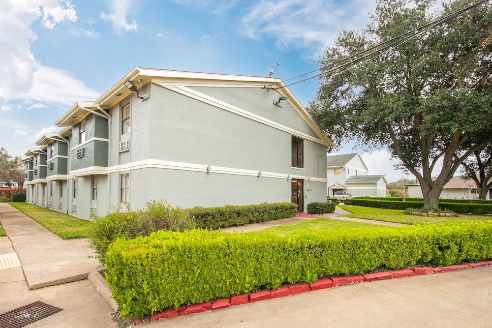 Photo of Buildings in Brenham