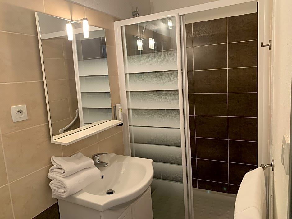 Photo of Bathroom in Entraigues-sur-la-Sorgue