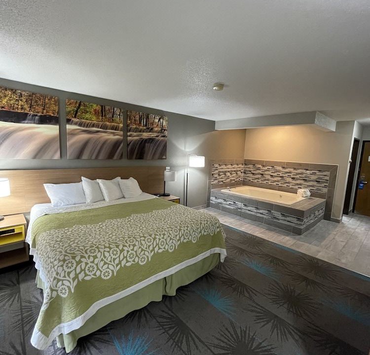 Photo of Bedroom in Alpena