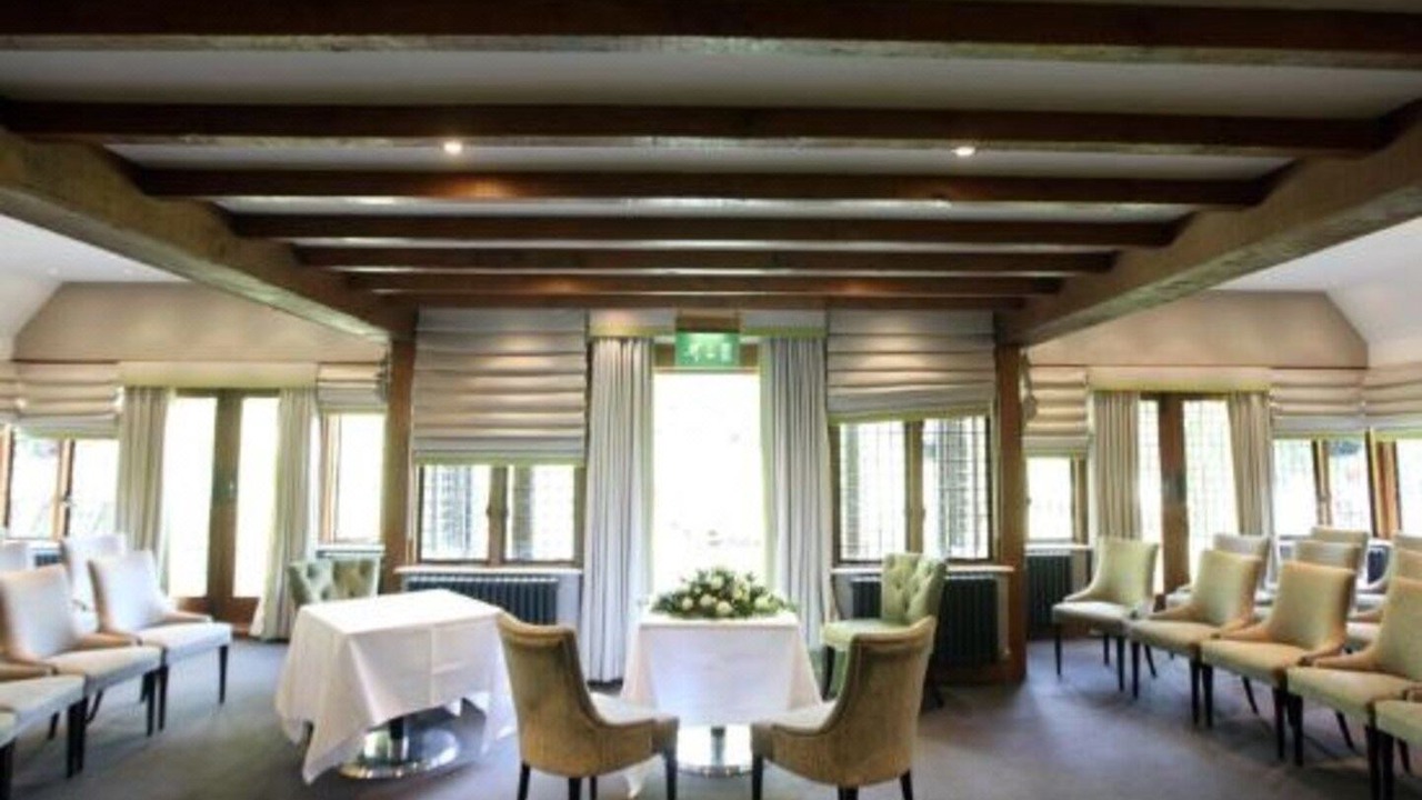 Photo of Livingroom in Horley