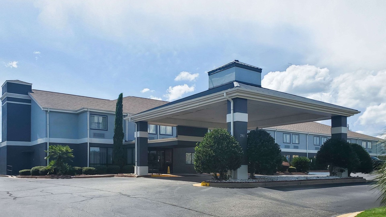 Photo of Buildings in Prattville