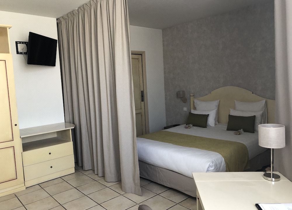 Photo of Bedroom in Gemenos