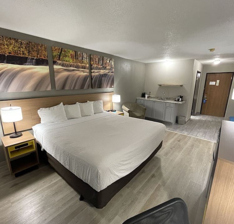 Photo of Bedroom in Alpena