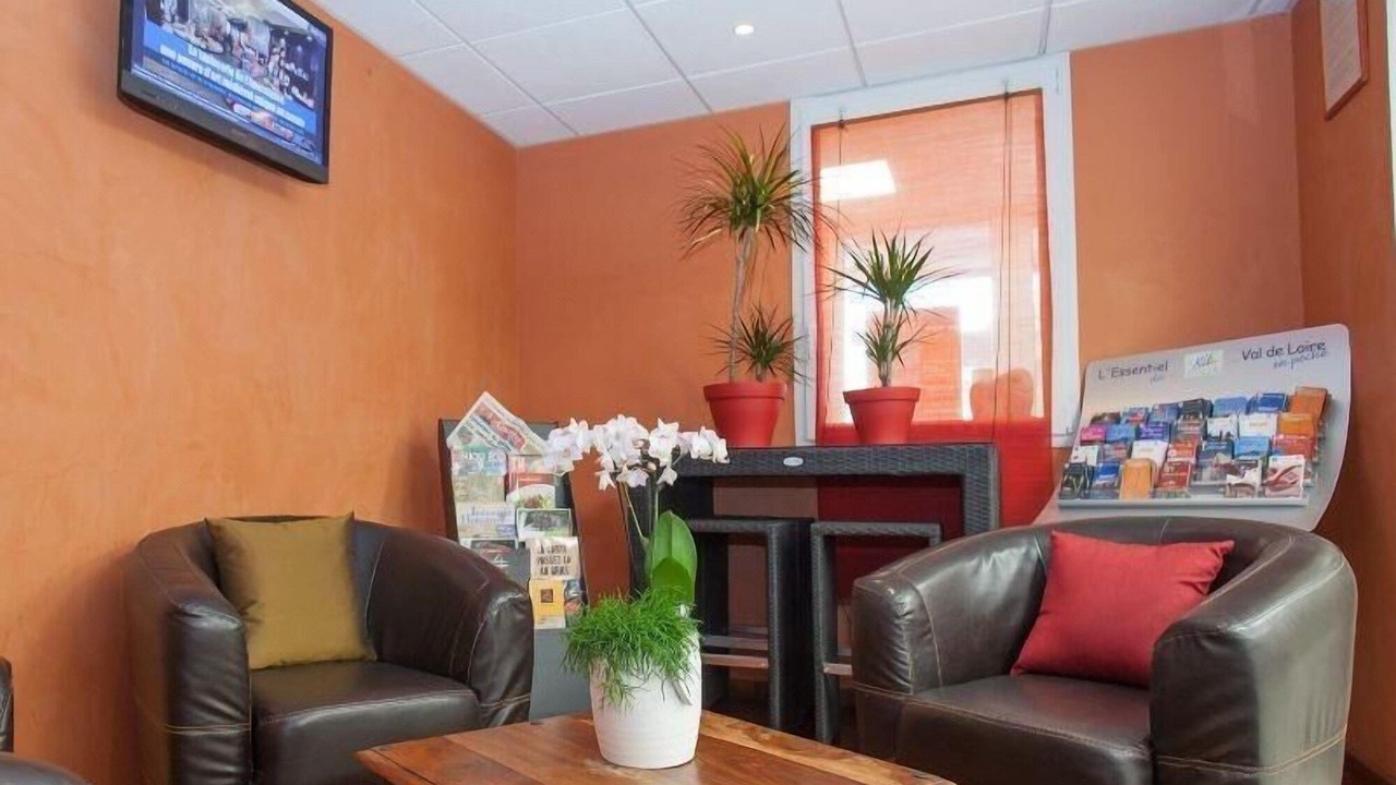 Photo of Livingroom in Distre