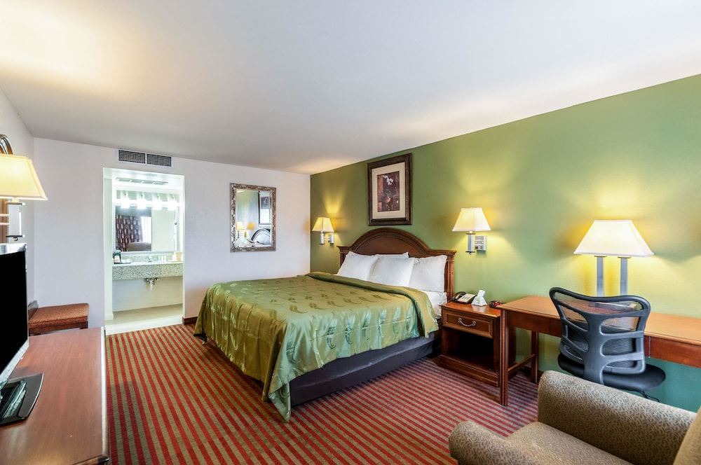 Photo of Bedroom in Luray