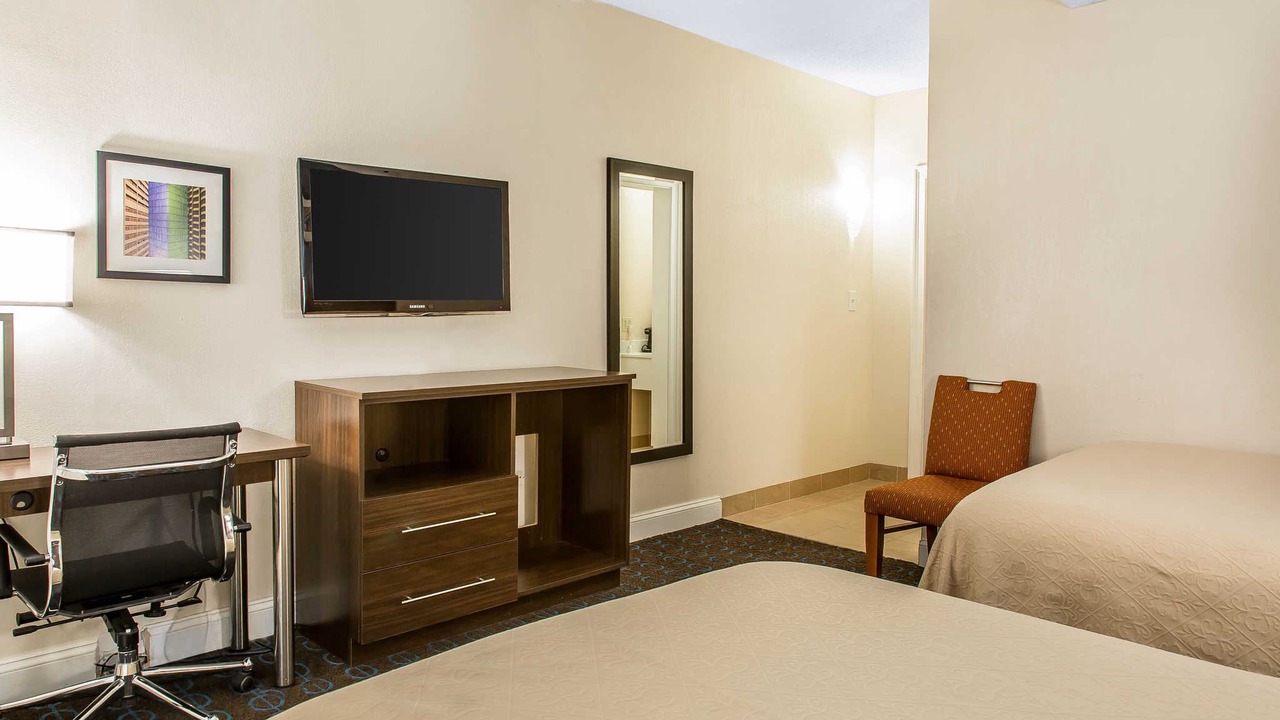 Photo of Bedroom in Middletown