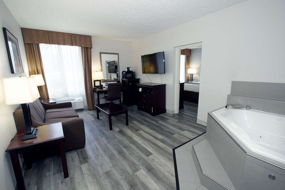 Photo of Livingroom in Paramus
