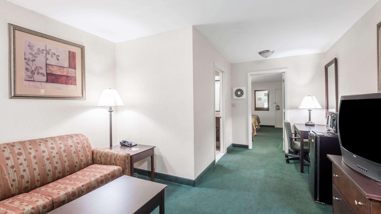 Photo of Livingroom in Groton