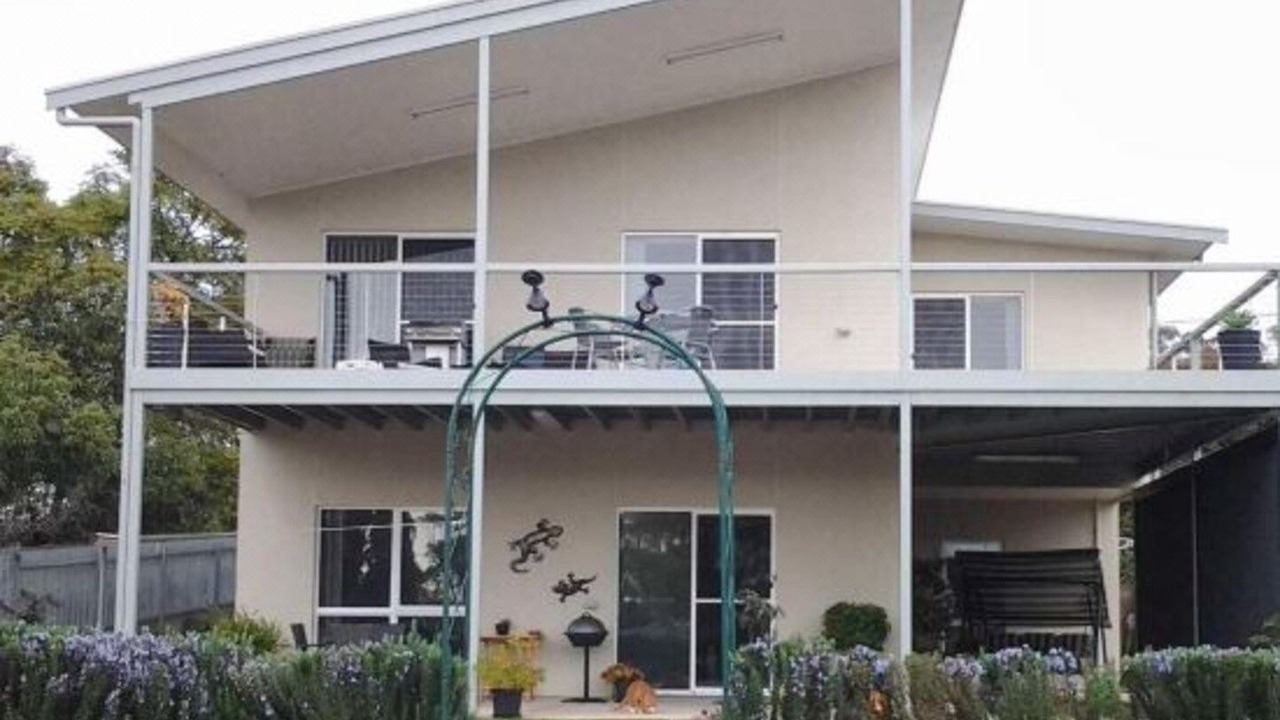 Photo of Buildings in Upper Wakefield