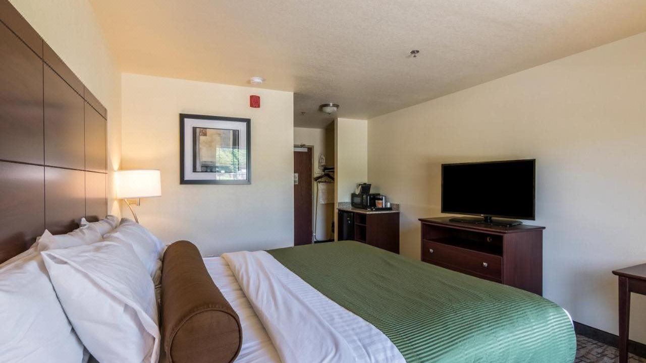 Photo of Bedroom in Barron