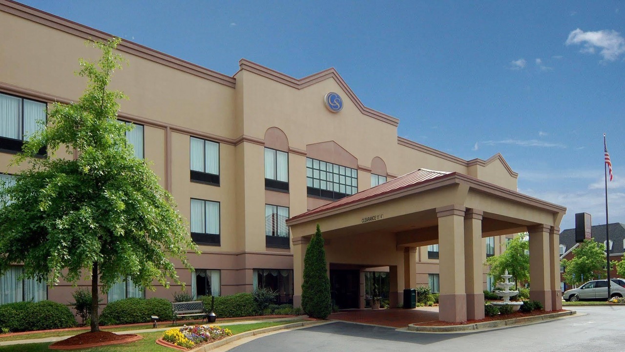 Photo of Buildings in Woodstock