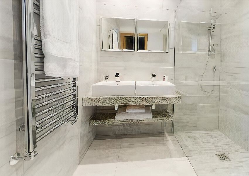 Photo of Bathroom in Fence