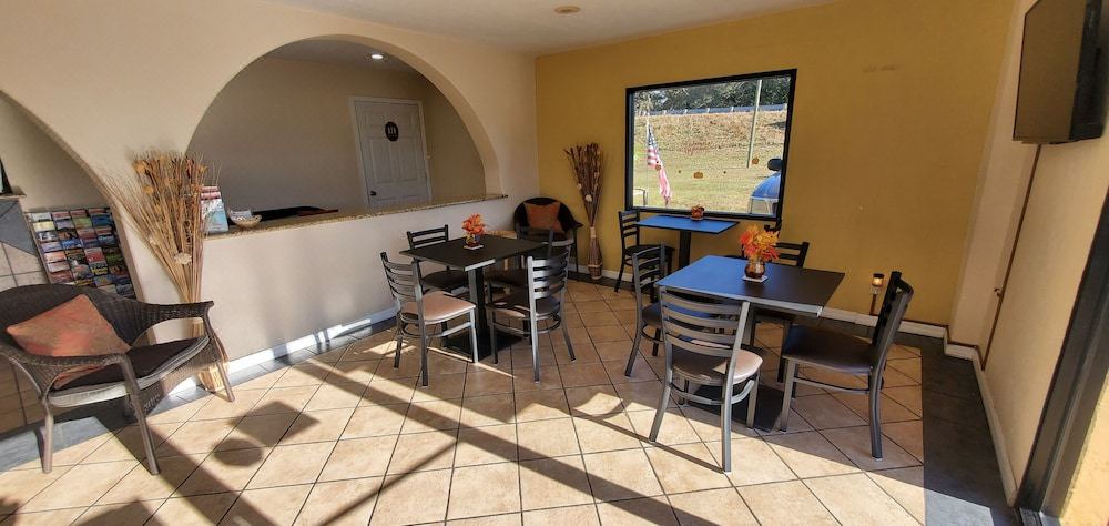 Photo of Livingroom in White Springs