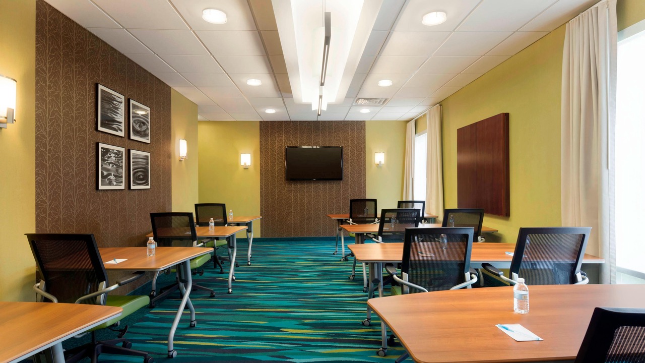 Photo of Livingroom in Oxford Valley