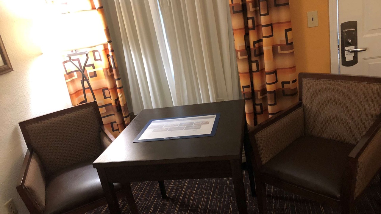 Photo of Livingroom in Grove City