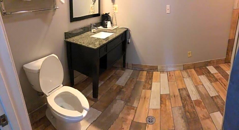 Photo of Bathroom in Fairview
