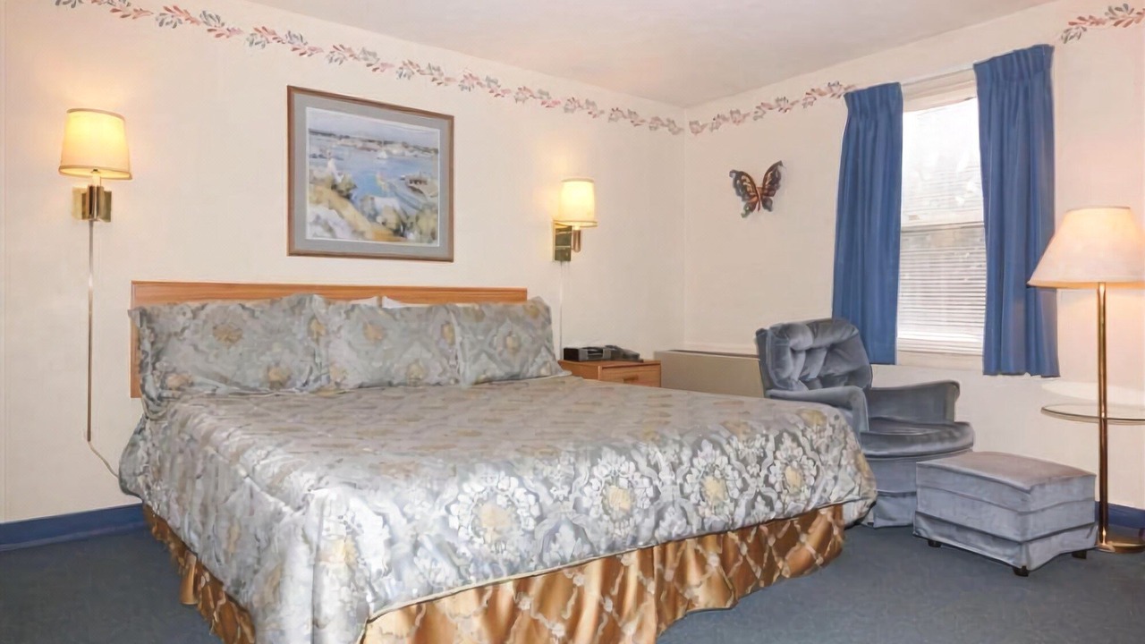 Photo of Bedroom in Westborough