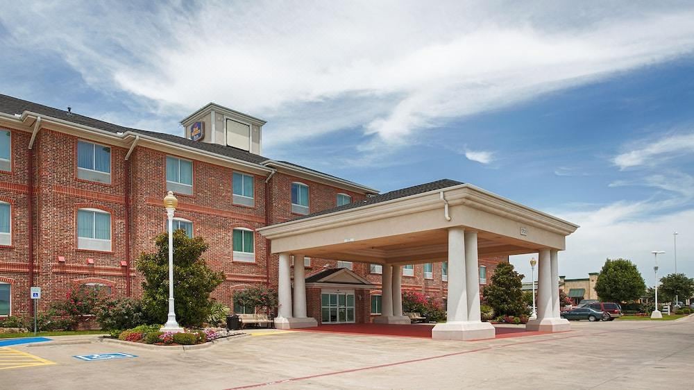 Photo of Buildings in Waxahachie