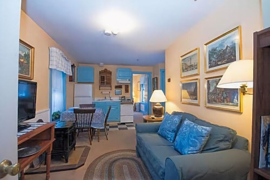 Photo of Livingroom in Waterbury