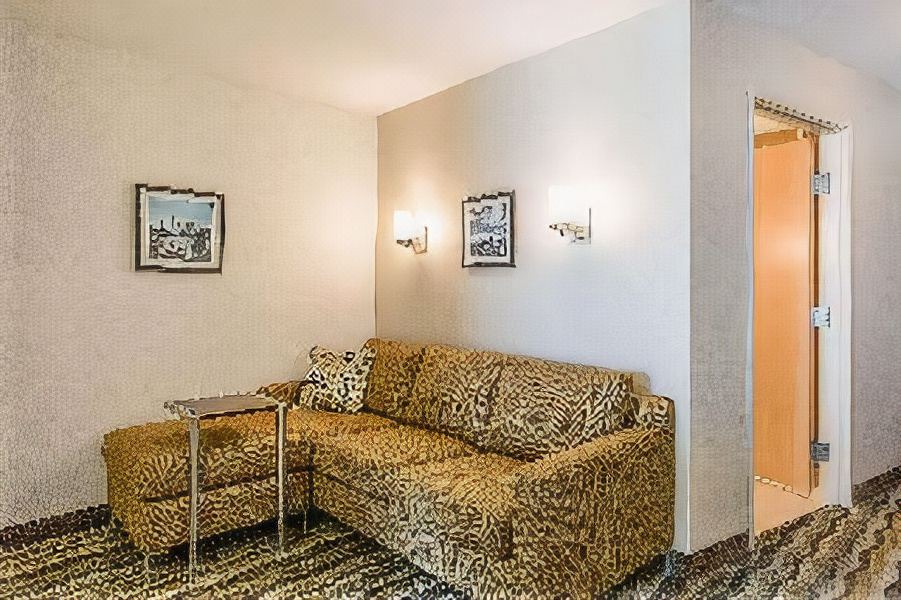 Photo of Livingroom in Avon