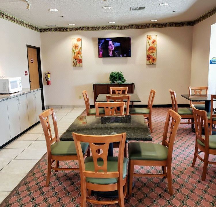 Photo of Livingroom in Jefferson City