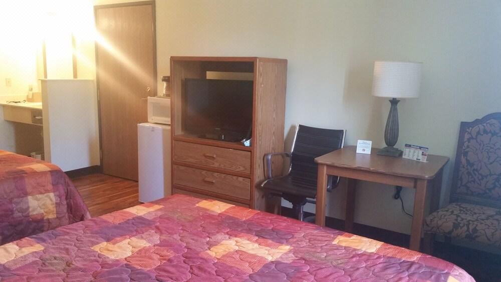 Photo of Bedroom in Orange