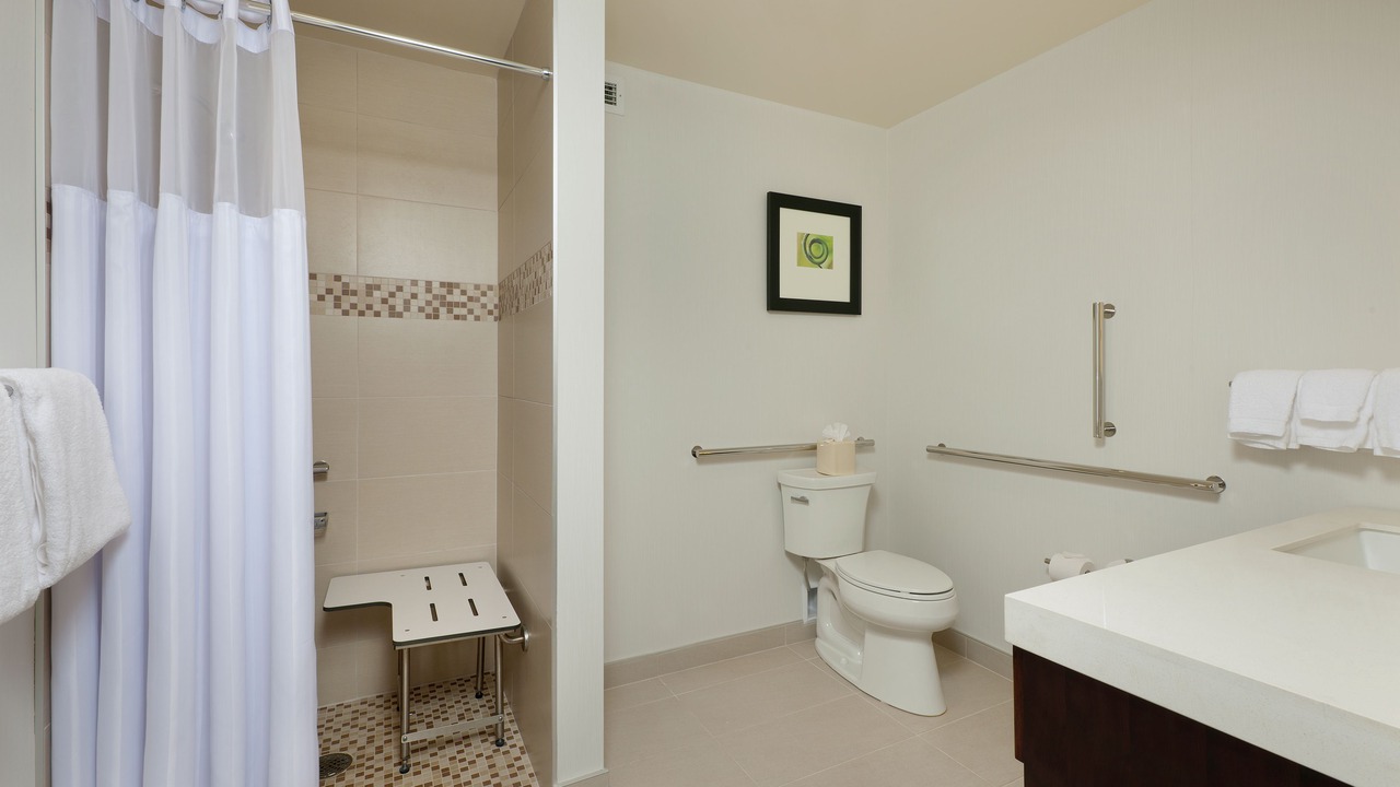 Photo of Bathroom in Downtown Pittsburgh