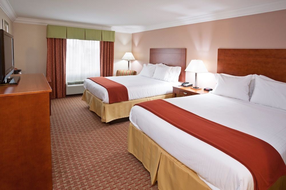 Photo of Bedroom in Niagara Falls