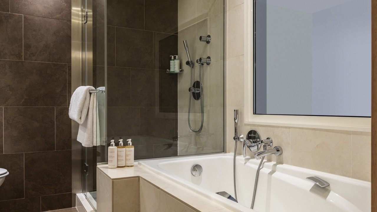 Photo of Bathroom in Puteaux