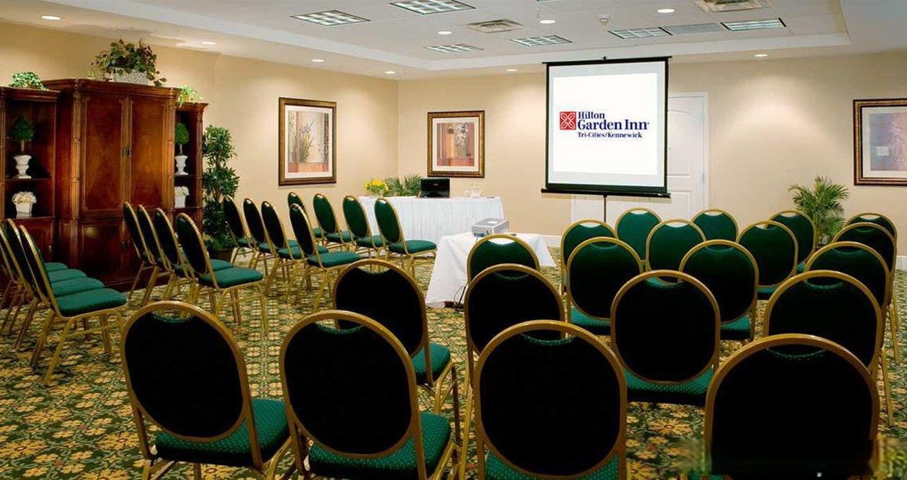 Photo of Livingroom in Tri-Cities