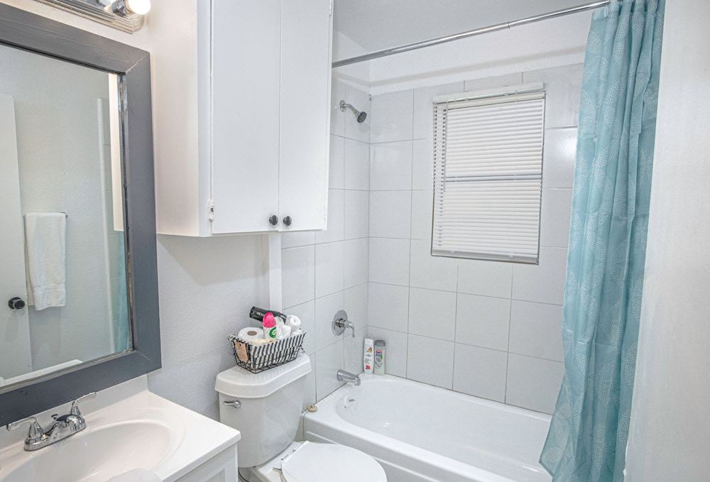 Photo of Bathroom in Midtown