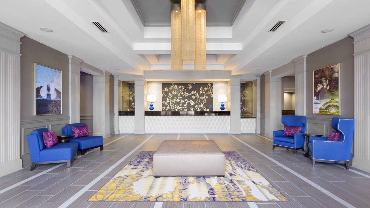 Photo of Livingroom in Historic District - North