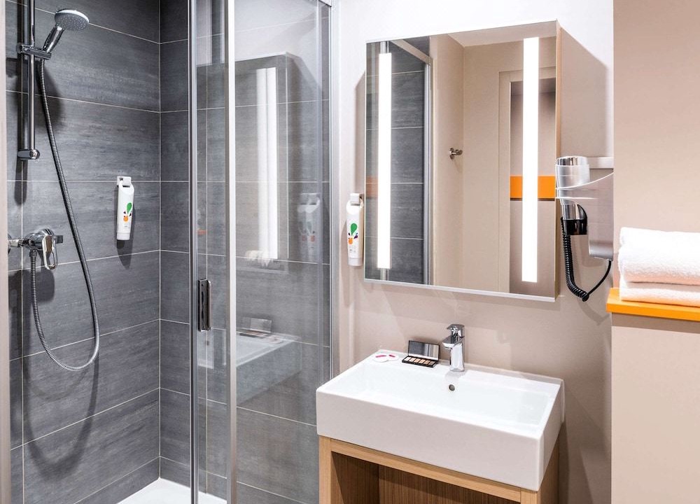 Photo of Bathroom in Clamart