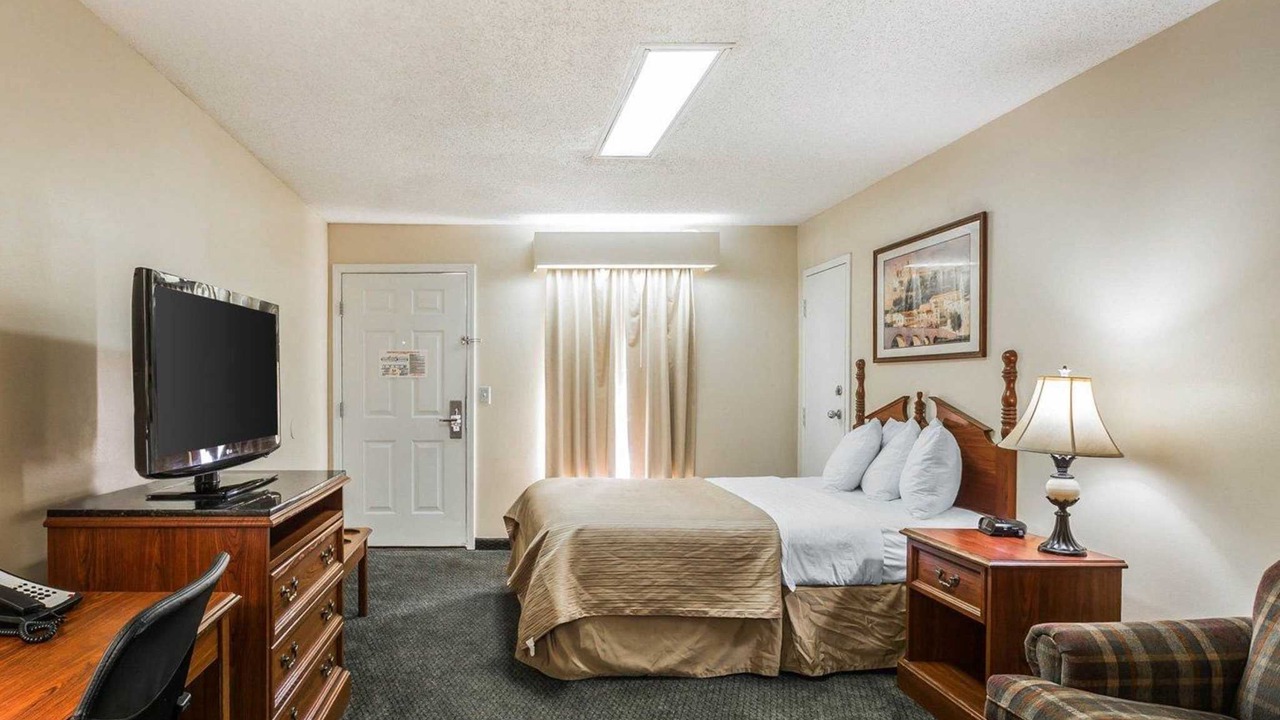 Photo of Others in Bainbridge