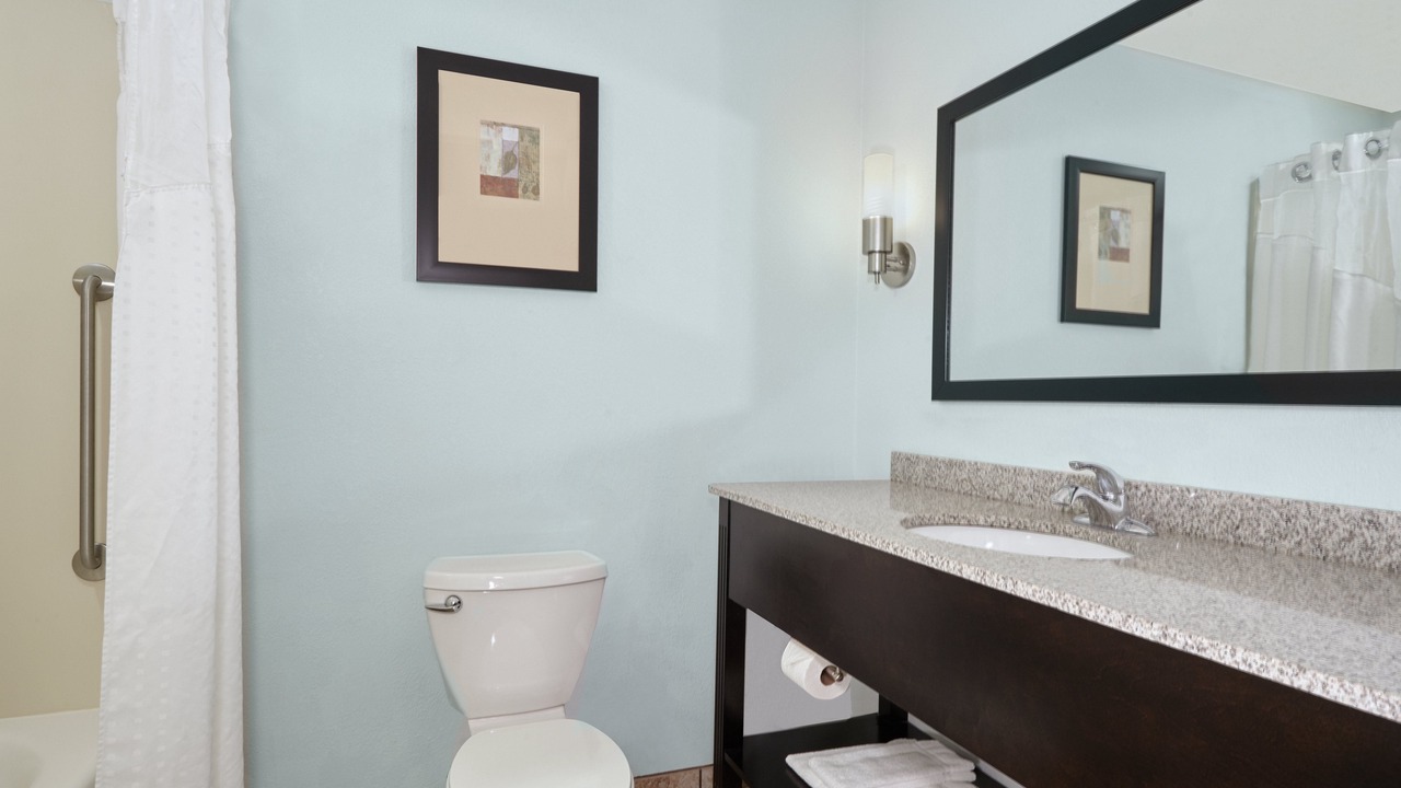 Photo of Bathroom in Pekin