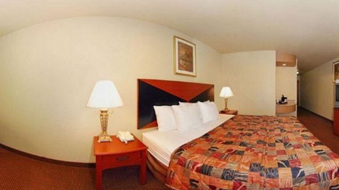 Photo of Bedroom in Hewitt